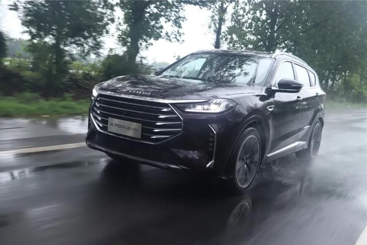 车叔试驾捷途x70plus诸葛版:配置拉满,能电动的绝不手动!