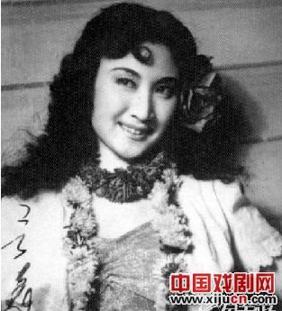 母亲言慧珠与"好爸"俞振飞(《粉墨人生妆泪尽》文汇出版社) 言清卿