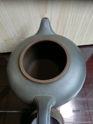 早期青灰泥紫砂壶
