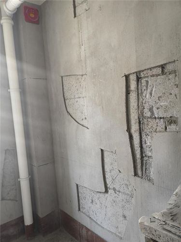 开封海马公馆房屋质量遭疑 业主花200万买"补丁"