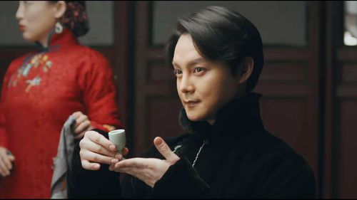 连刷8集《鬓边不是海棠红》,尹正有毒,黄晓明入坑,上头了