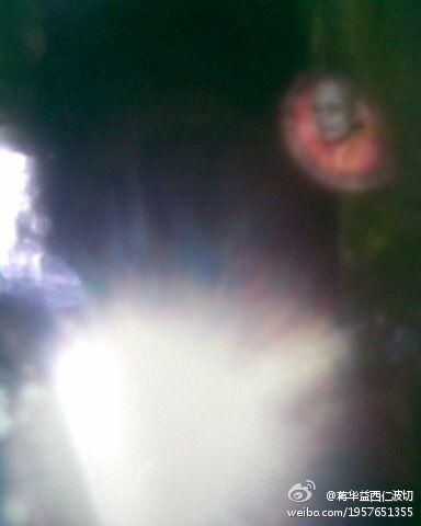 【转】 阿秋喇嘛圆寂后的显圣奇迹 (附空中显圣震撼清晰组图,太不可