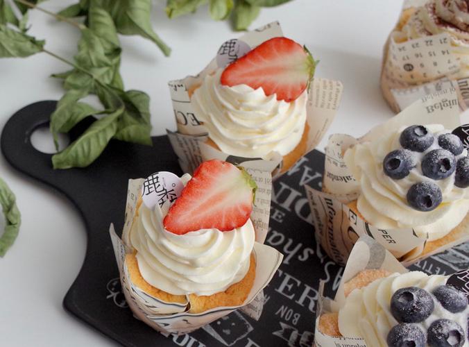 郁金香纸杯蛋糕托 英文马芬杯火焰杯cupcake脏脏杯爆浆杯子蛋糕托