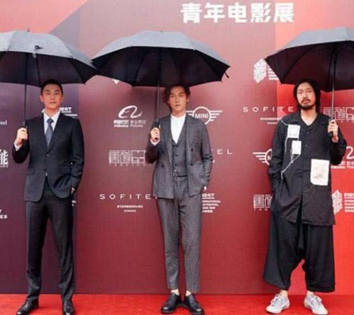 当185胡歌撞上180朱亚文,这身高承包我一年笑点,是谁谎报身高了呢?