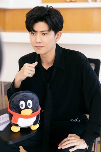 任嘉伦这眼神这笑容绝了绝了绝了