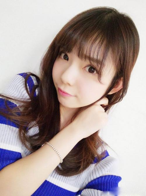 可爱清纯大眼萌妹小李丽莎lisa唯美时尚写真图片