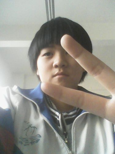 初一.这样的男生你们爱吗?