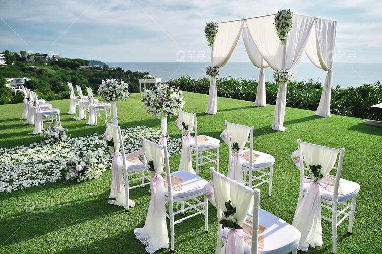 草坪婚礼流程及草坪婚礼场地布置介绍