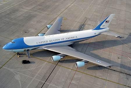 空军一号坠毁-百度百科