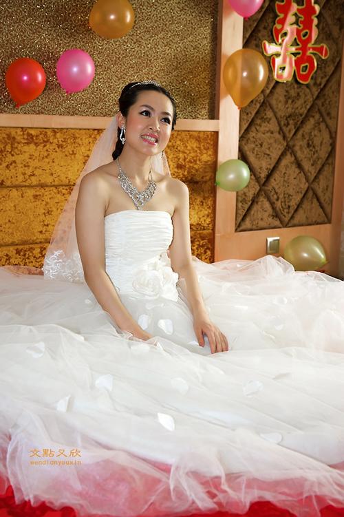 准备出嫁的美丽新娘 (共p)