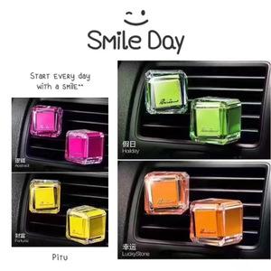 朗龙汽车香水 车载空调出风口香水车用香水精油香薰夹饰品摆件