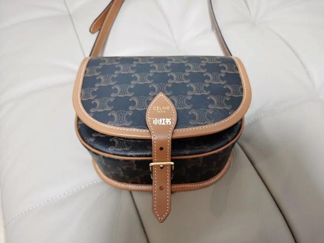celine 老花马鞍包最真实的感受_马鞍包_穿搭_口罩_包包_思琳怎么样
