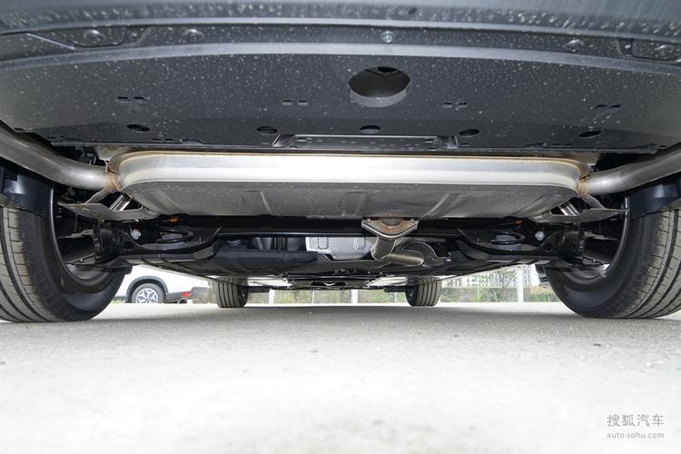 【 马自达mazda3axela昂克赛拉 三厢图片】_底盘_搜狐