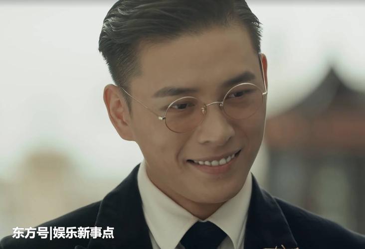 沈听白面对自己喜爱的曲曼婷,我就是想对你笑.