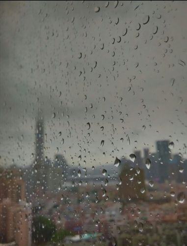 听雨是一种享受,听雨是一种修养, 听雨是一种意境,听雨是一种熏陶.