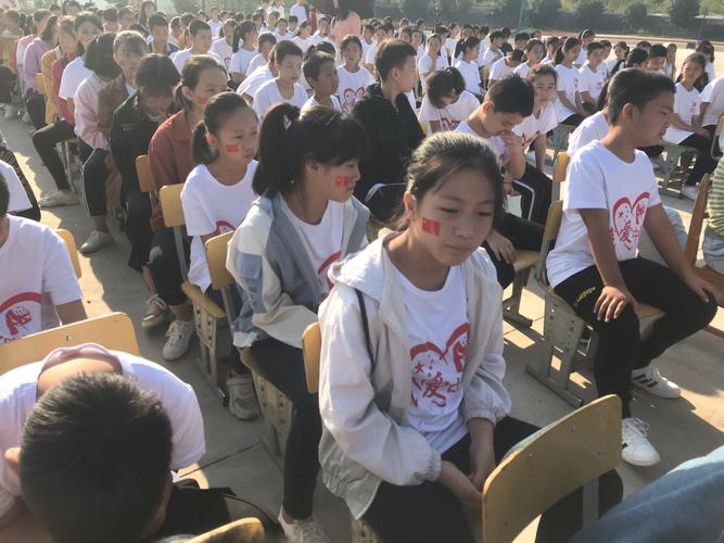 平江九中:隆重举行庆祝中华人民共和国成立70周年"我和我的祖国"合唱