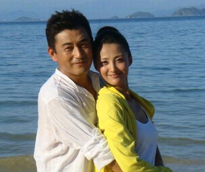 王志飞和张歆艺(资料图)随着《北京爱情故事》受到关注的张歆艺,近日