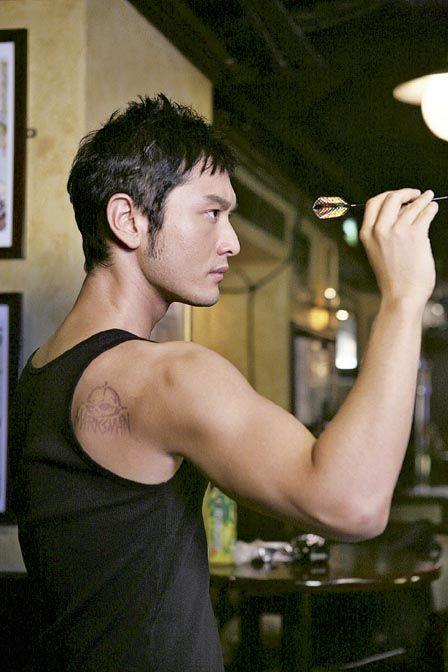 黄晓明新碟造型与rain相似 韩国网友不满