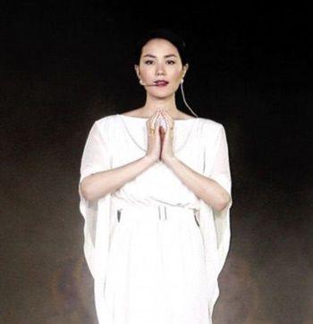 唱心经的王菲