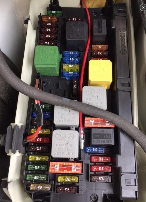 【图】关于glk前保险盒取电的问题!_奔驰glk级论坛_之