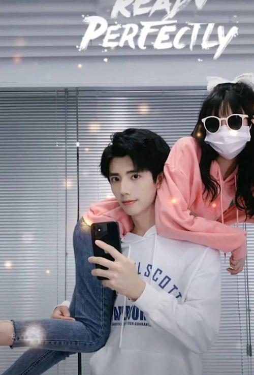 以前只知道公主抱,而最近,一项男友力爆棚的过肩抱火了,网友们纷纷