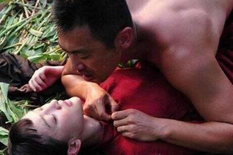 女星拍吻戏,范冰冰起生理反应!张柏芝称尺度不够?