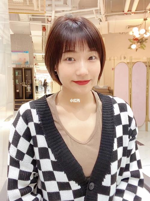 减龄短发_短发_减龄_发型_剪发_初恋发型_染发_石家庄哪里剪发好_时尚