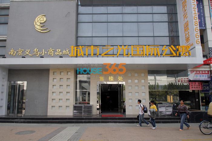 城市之光酒店公寓总体量近8万平米,1300余套,标准层高3米.