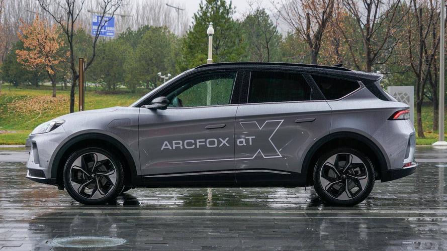 653km超长续航,让你忘记里程焦虑!试驾arcfox极狐 αt