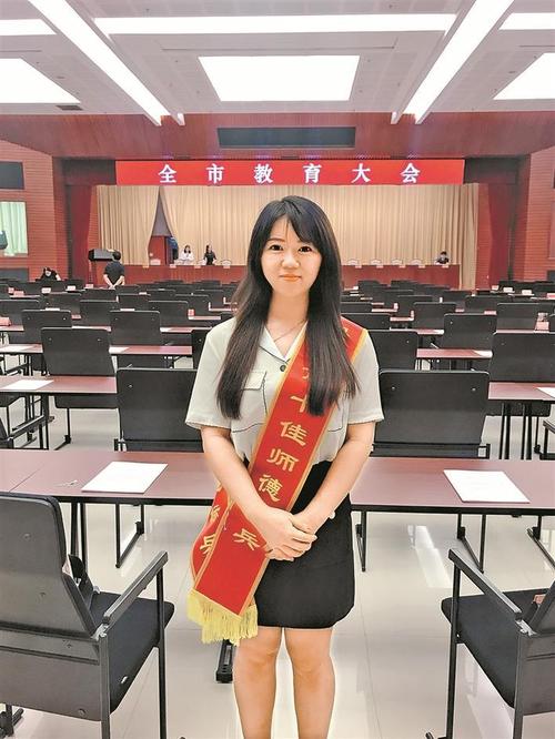 深圳陈莹莹斩获全国智慧仓储管理竞赛特等奖为获该奖唯一中职教师