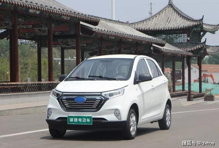 御捷途骏国标版整车尺寸3400*1500*1500,轴距2385mm,采用了a00轿车级
