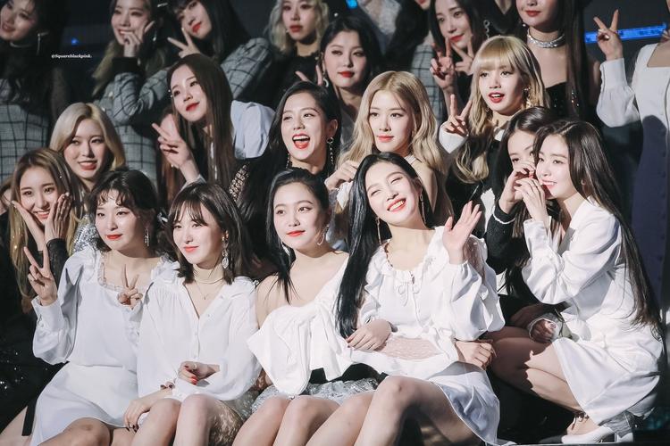 blackpink 金智秀 jennie金智妮 rosé朴彩英 lisa