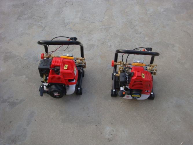 小型手提式汽油机高压清洗机洗车机/携带方便轻巧/可以随处洗车