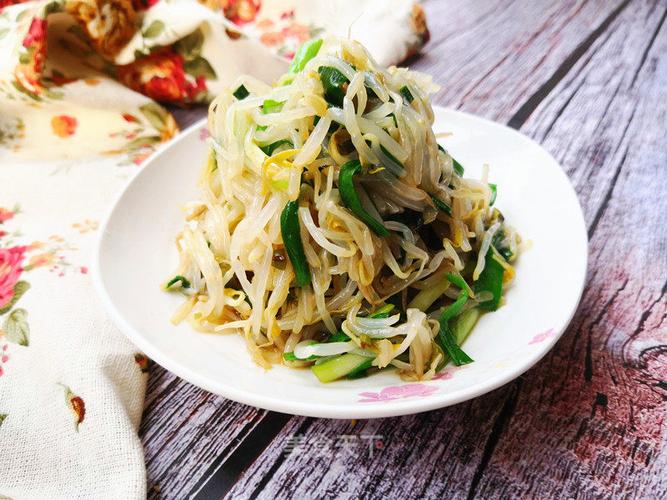 凉拌韭菜豆芽
