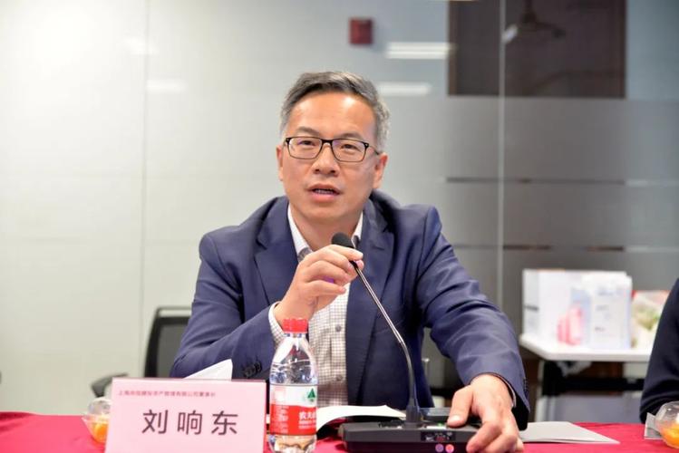 执行会长,金融委员会主任刘响东讲话轮值执行会长朋刘军对活动效果
