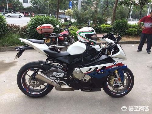 宝马s1000双r和单r有什么差别?