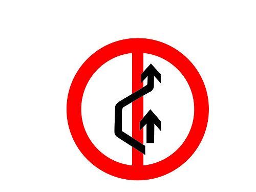 隧道发生两车擦挂 司机只说六个字就被认定全责