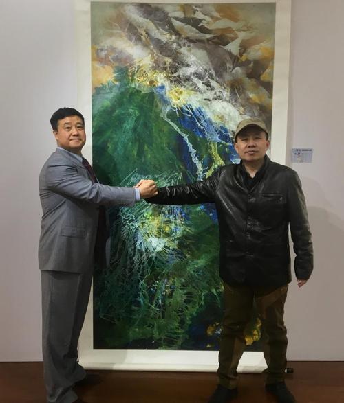 中国美术报当代艺术中心主任柳博教授