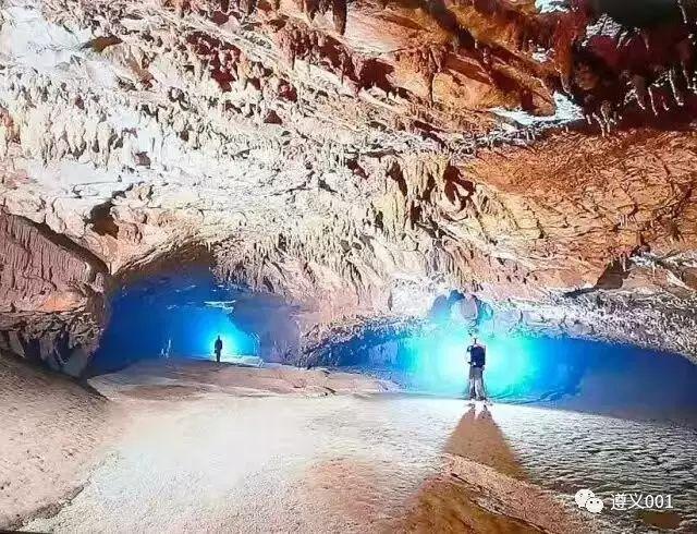 温泉镇围绕"文化旅游,山水旅游,农业旅游,养生旅游"发展定位,制定好
