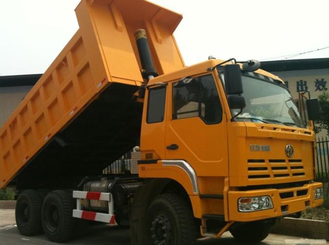 红岩金刚自卸车