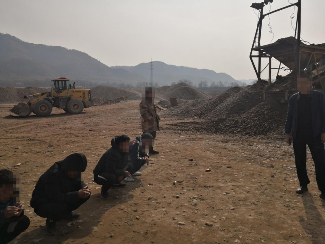 丹东警方破获非法采砂案一人被抓挽回经济损失200多万