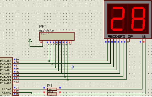 求高手回答,单片机与两位的七段数码管相连