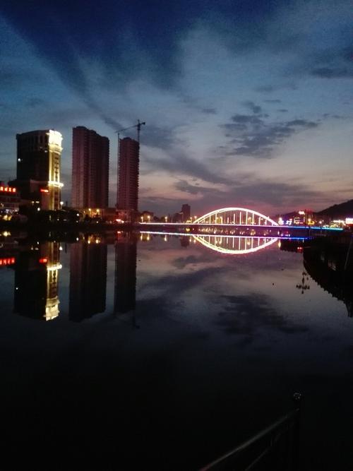 江西省上饶市广丰区府前街靠近上饶市广丰区人民政府天气预报