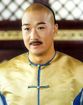 与《少年嘉庆》饰 乾隆 《康熙微服私访记》饰 康熙 张国立与皇帝结缘