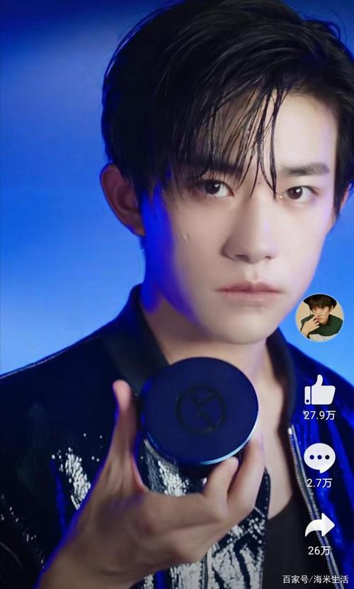 易烊千玺为阿玛尼代言大片曝光 魅力势不可挡