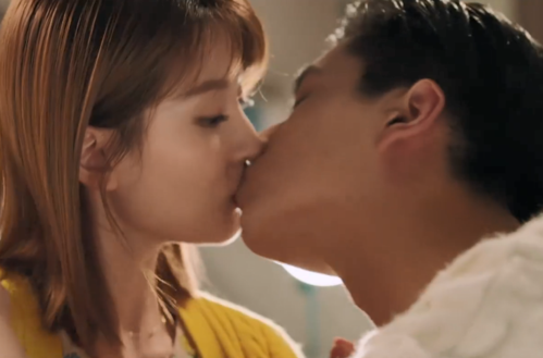 有种吻戏叫胡一天和乔欣,镜头拉近十倍,看清两人嘴唇