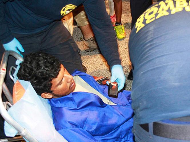 墨西哥打渔父子海上沉船23天后奇迹生还(组图)