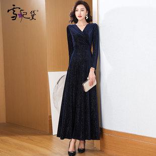 丝绒连衣裙女长款到脚踝2021年新款气质超长裙子秋季时尚春秋长袖