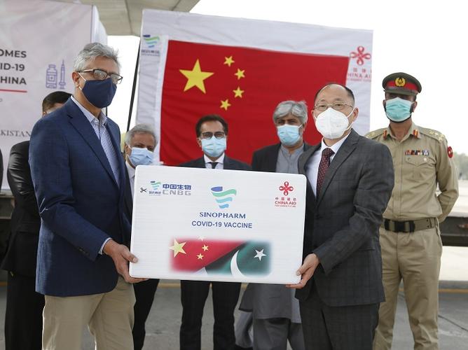 苏尔坦代表巴基斯坦政府感谢中方再次向巴援助新冠疫苗,表示中国疫苗