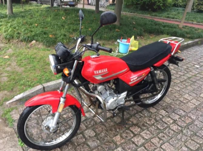 我2015年2月买的雅马哈天戟125摩托车.